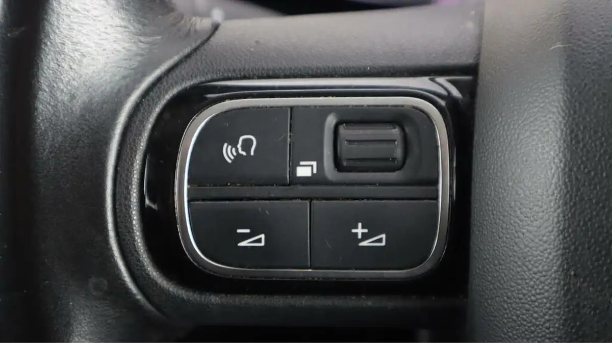 2019-citroen-c3-12-puretech-flair-82ps-ss-big-21