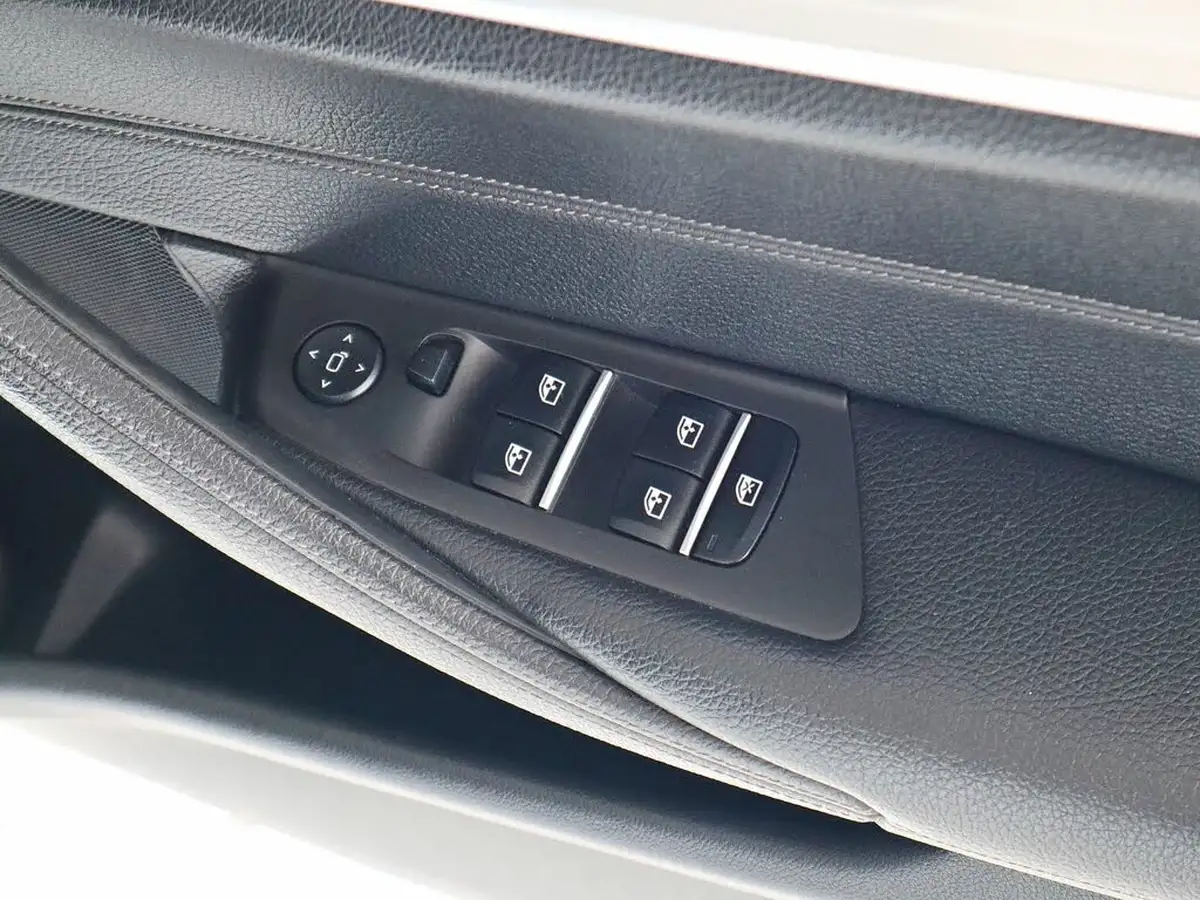 2019-bmw-5-series-20td-520d-m-sport-190bhp-plus-pack-saloon-4d-big-23