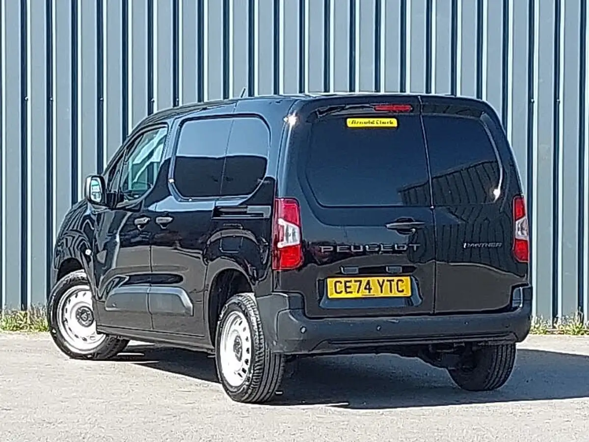 2024-peugeot-partner-15-bluehdi-professional-100pseu6d-big-1