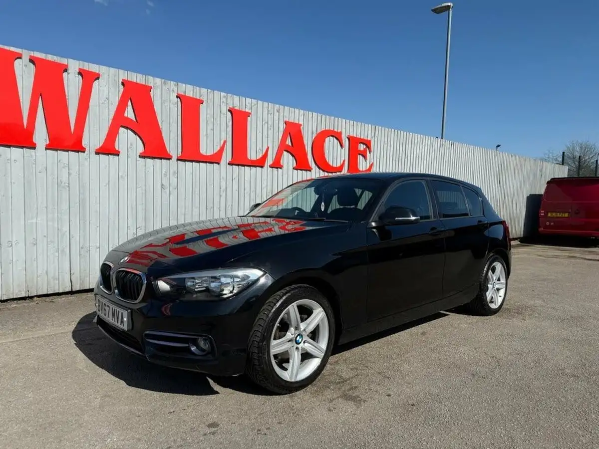 2017-bmw-1-series-20td-118d-sport-5d-big-11