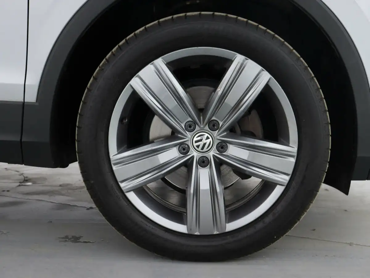 2021-volkswagen-tiguan-allspace-15-tsi-match-dsg-big-11