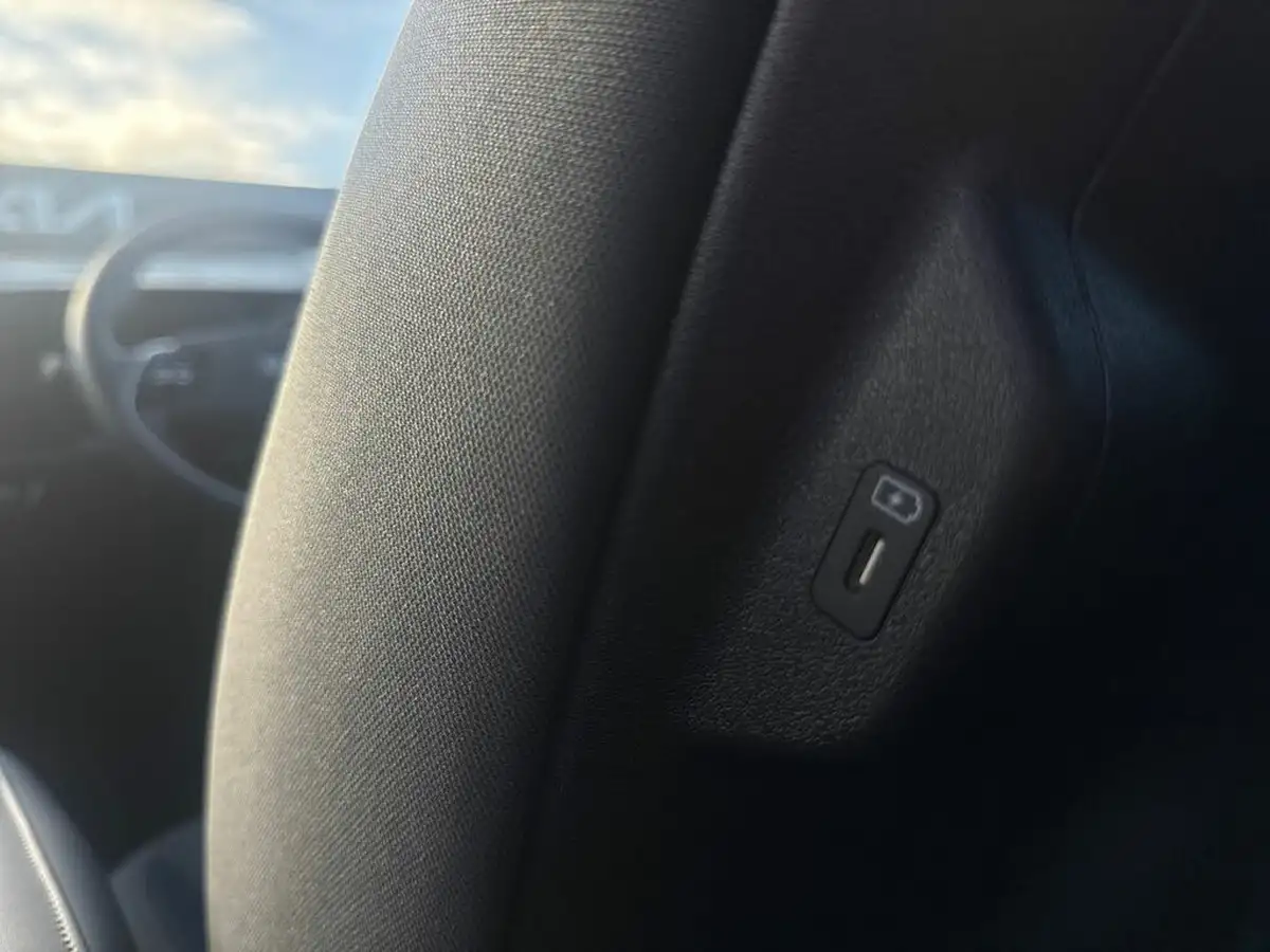 2024-kia-niro-ev-e-2-big-36