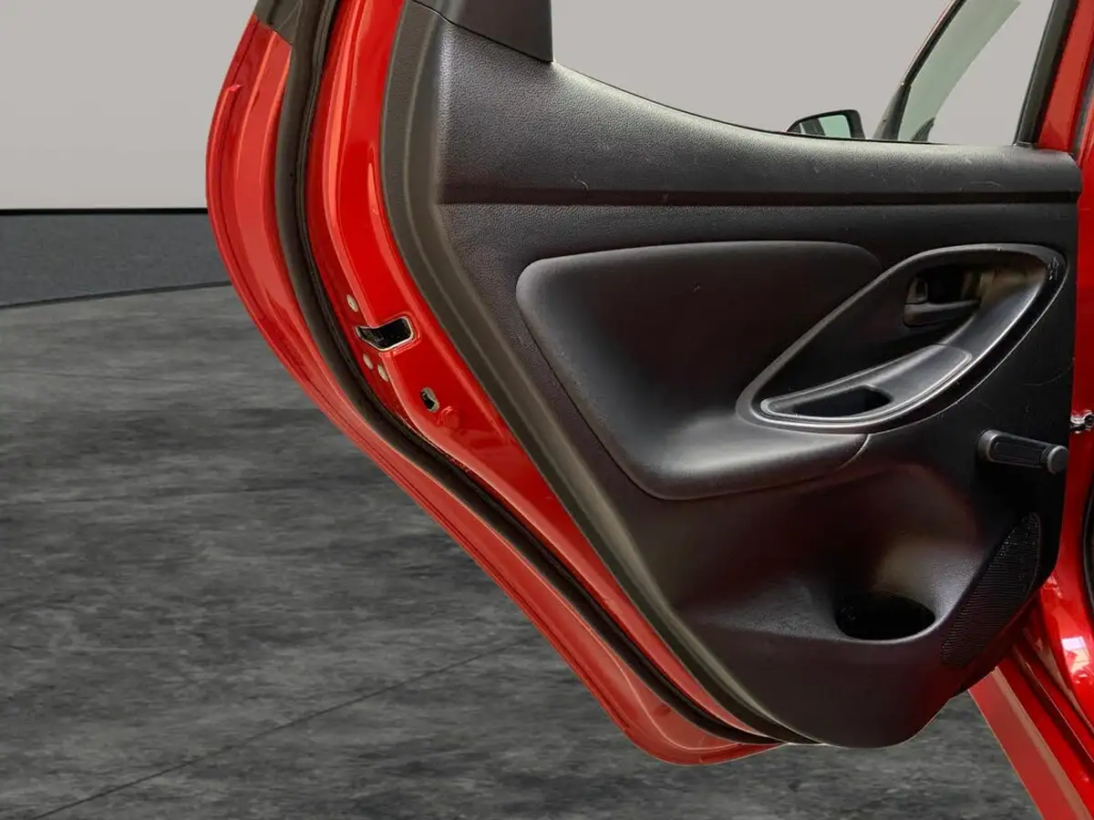 2022-toyota-yaris-15-vvt-i-icon-big-32