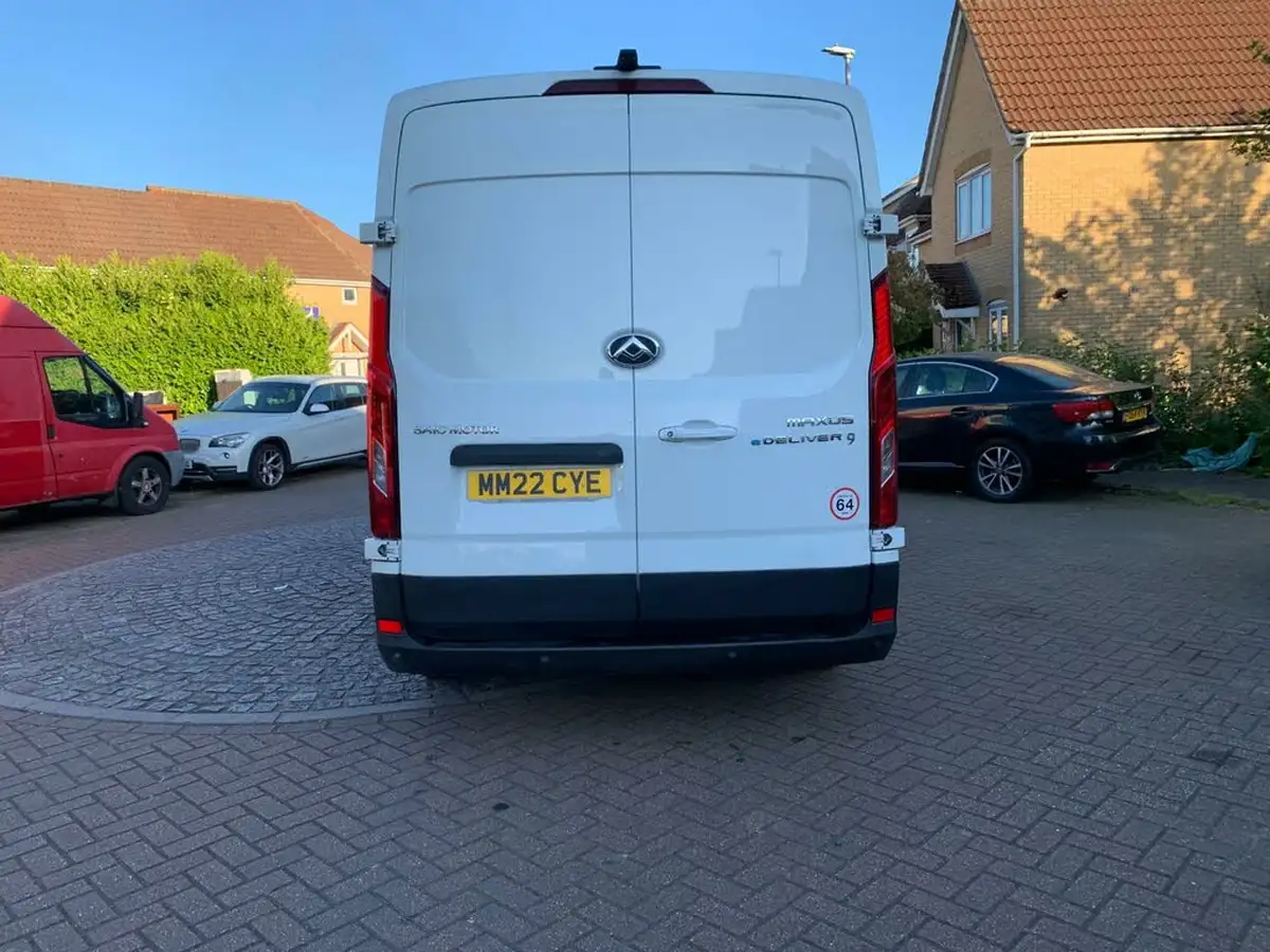 2022-maxus-e-deliver-9-e-lh-515kwh-big-35