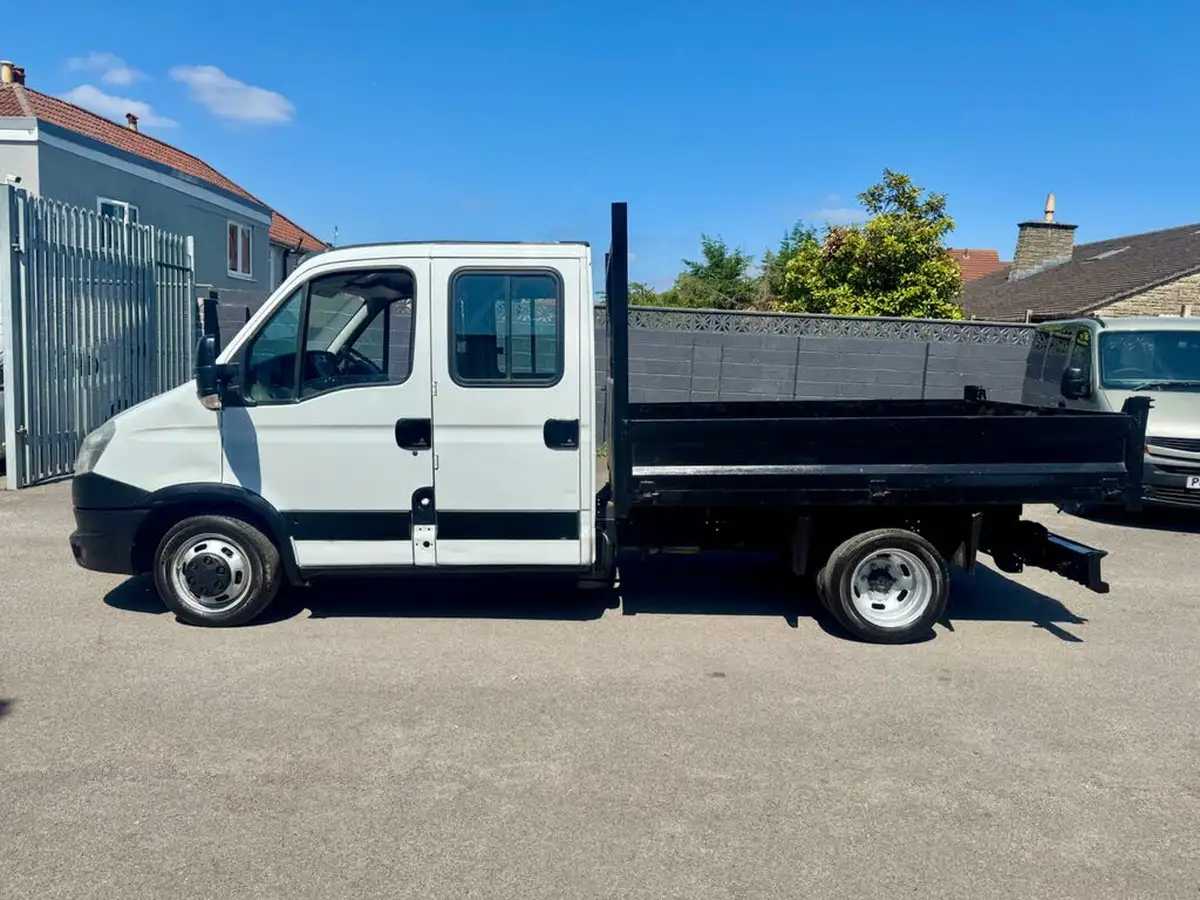 2013-iveco-daily-c-class-30td-35c15-lwb-35c15d-crewcab-big-5