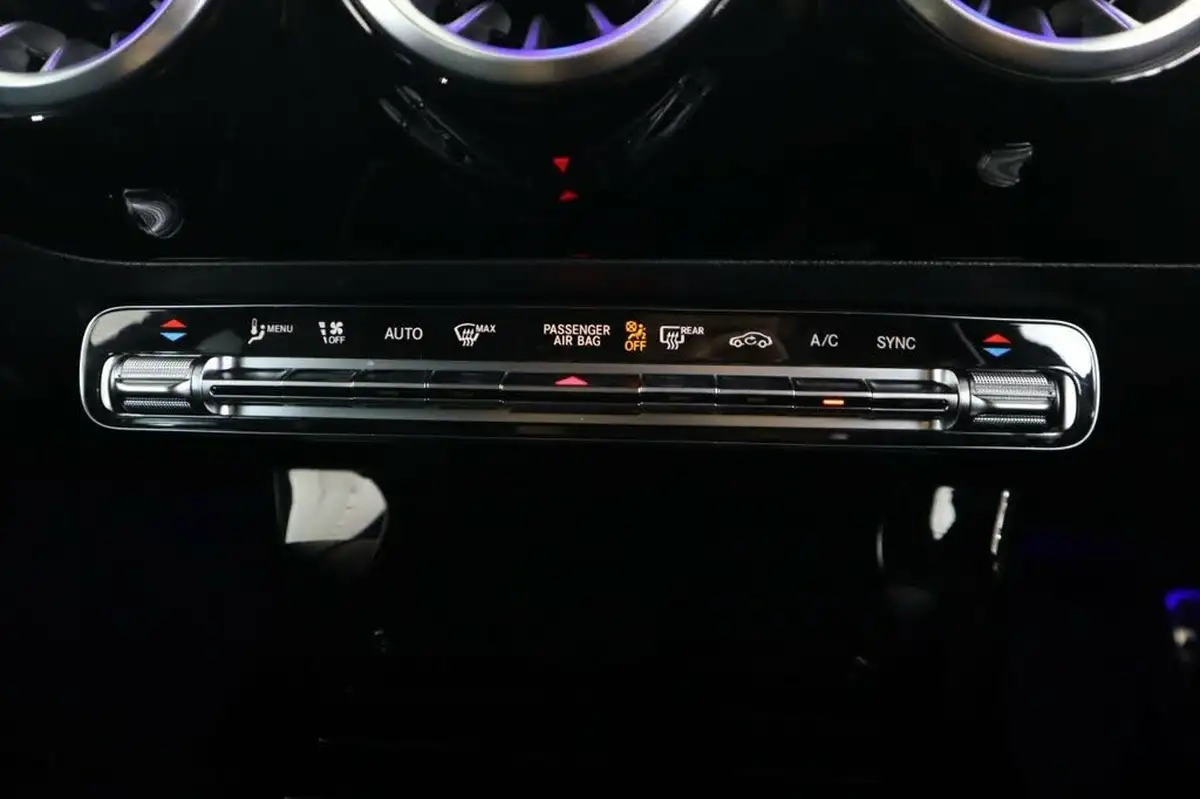 2023-mercedes-benz-cla-13-cla-200-amg-line-shooting-brake-5d-big-53
