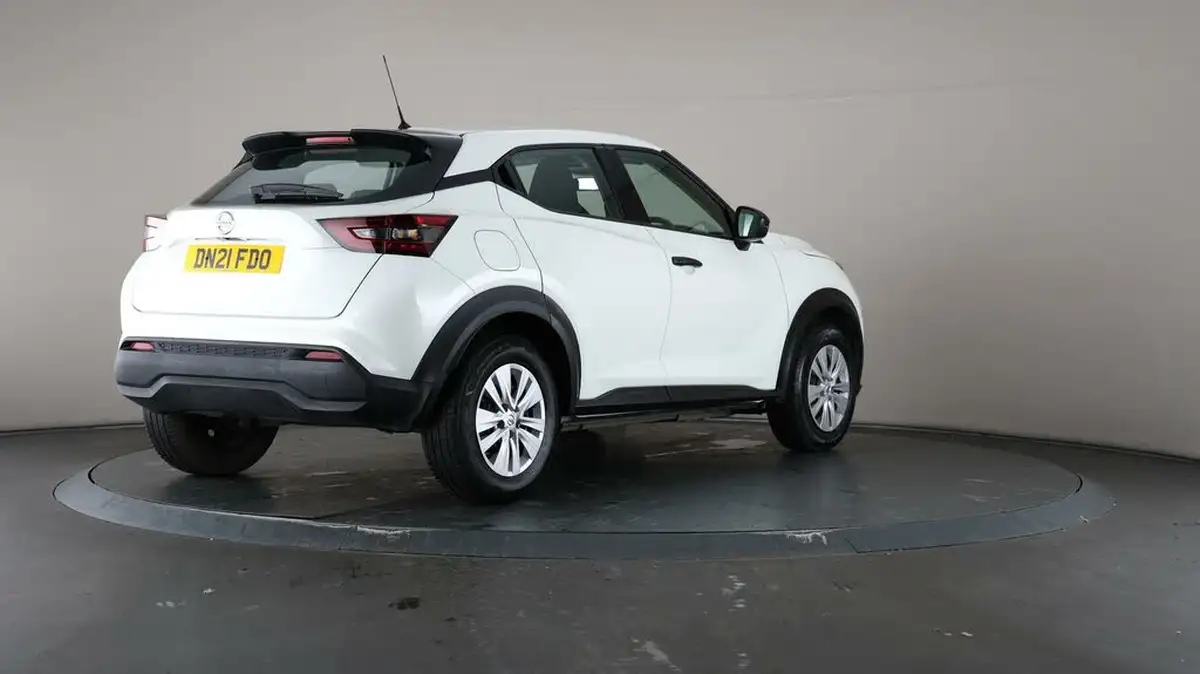 2021-nissan-juke-10-dig-t-visia-big-62