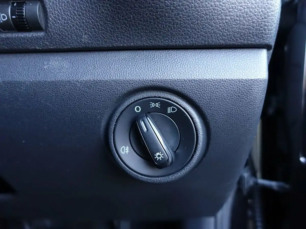 2018-skoda-citigo-10-se-5d-big-24