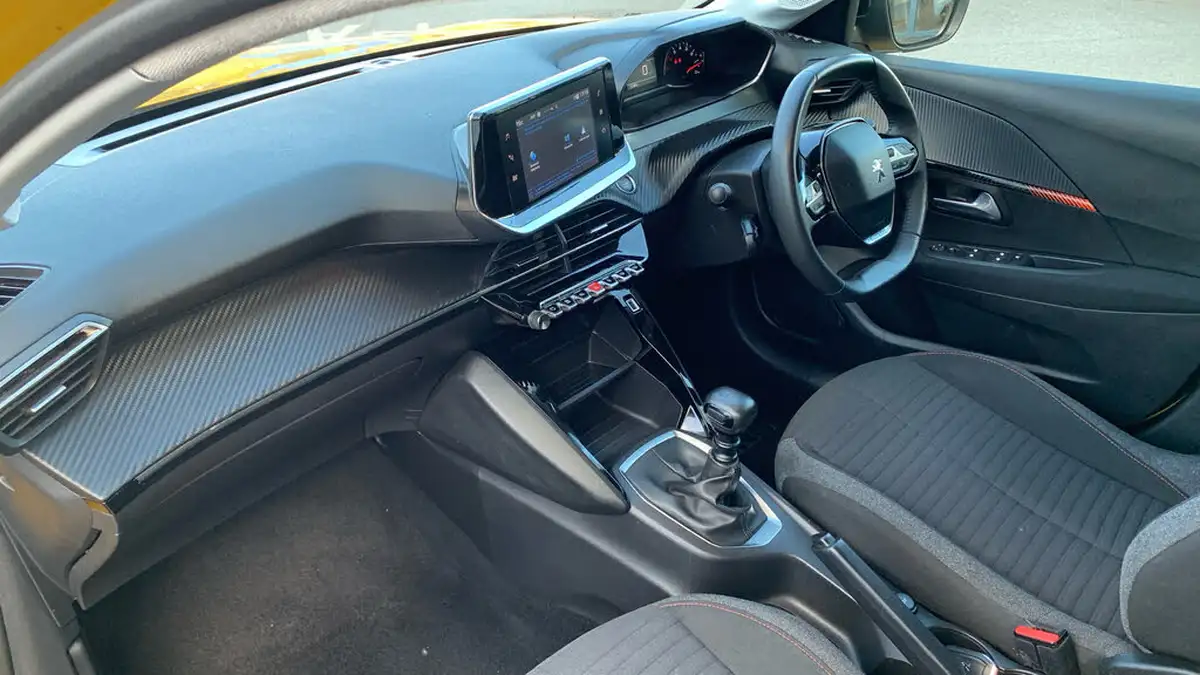 2023-peugeot-208-12-puretech-active-premium-big-11