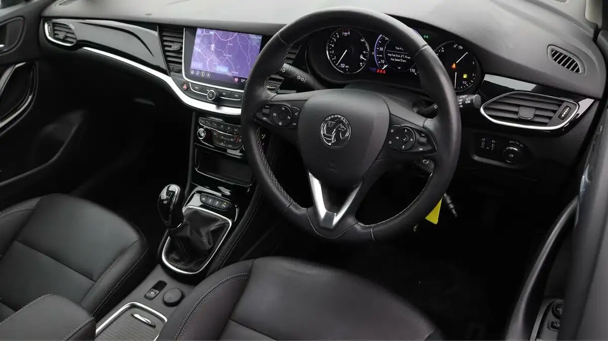 2020-vauxhall-astra-12-turbo-elite-nav-big-8