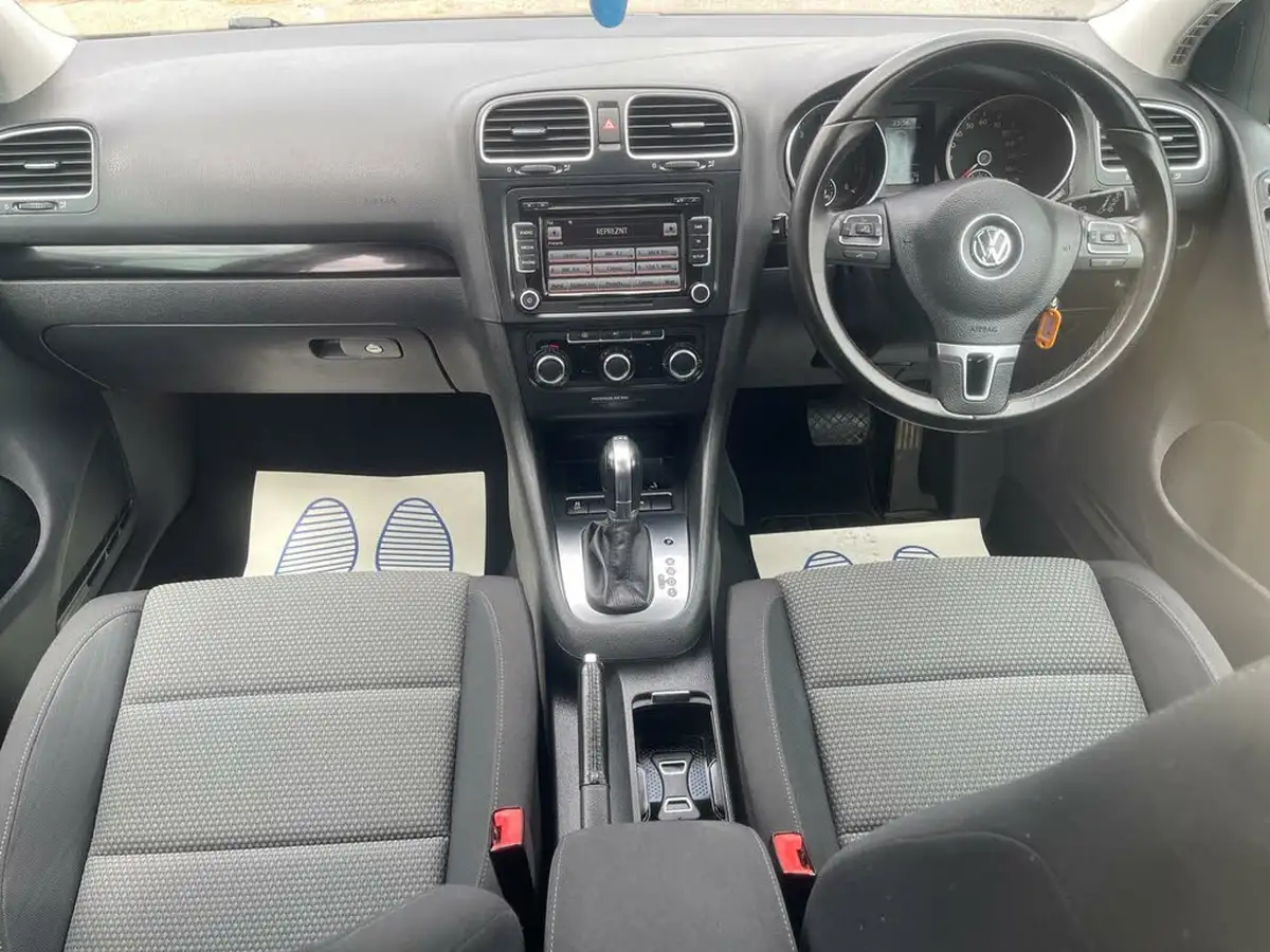 2011-volkswagen-golf-14-match-125ps-5d-dsg-big-2