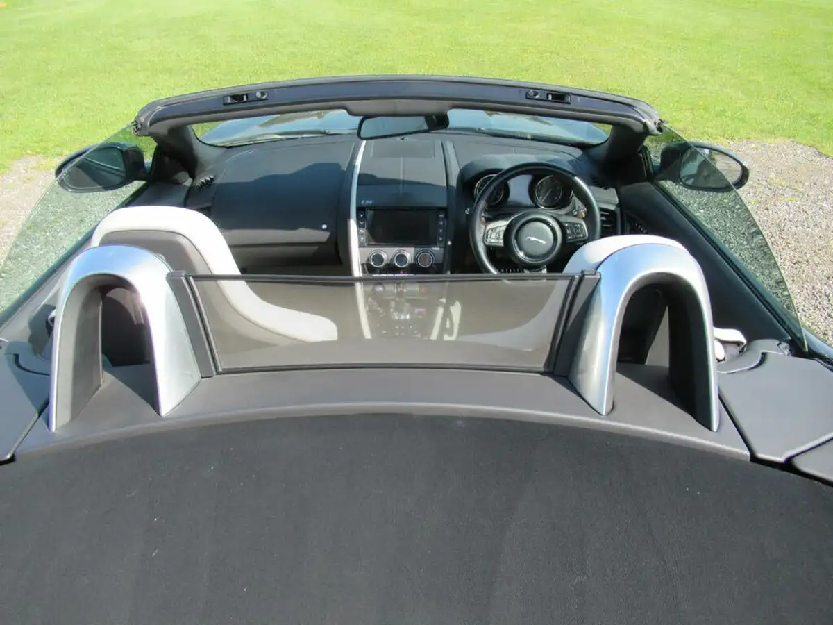 2014-jaguar-f-type-30-s-convertible-awd-quickshift-big-26