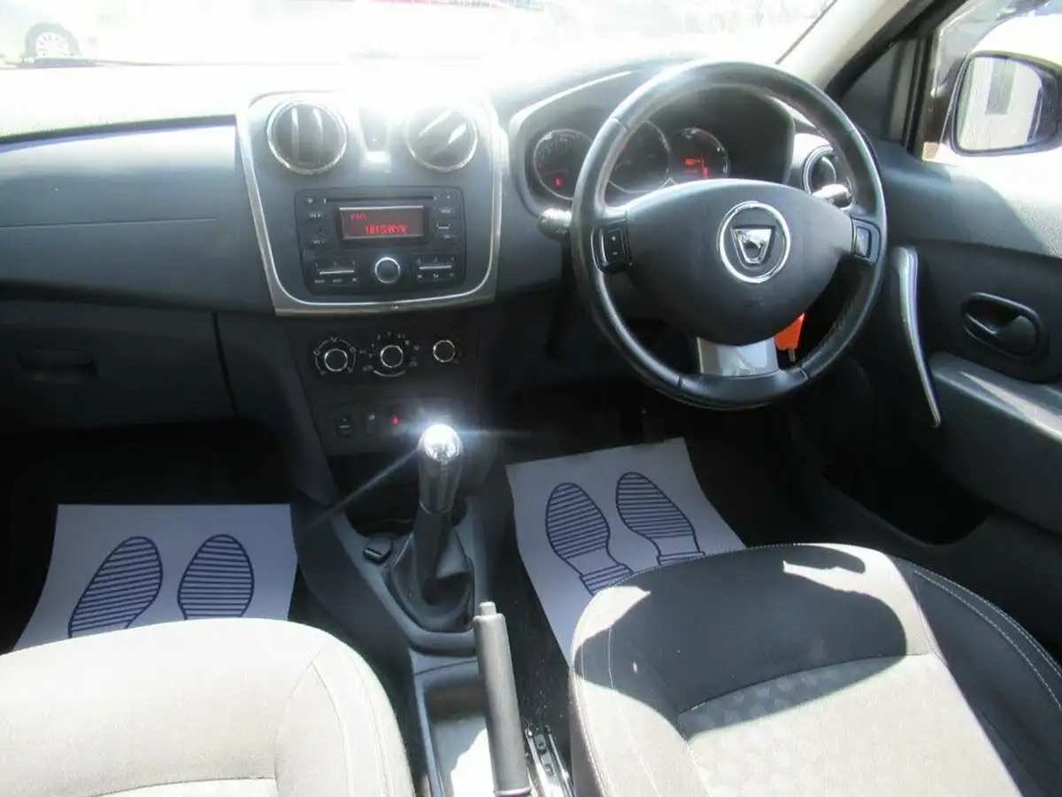 2015-dacia-logan-mcv-15dci-laureate-big-27