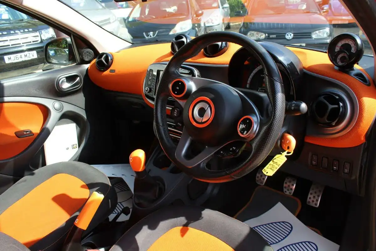 2015-smart-forfour-10-edition-1-big-18
