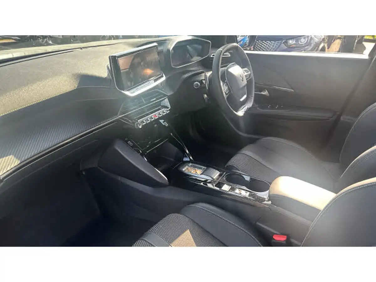 2024-peugeot-2008-suv-12-puretech-gt-130ps-eat8-big-8