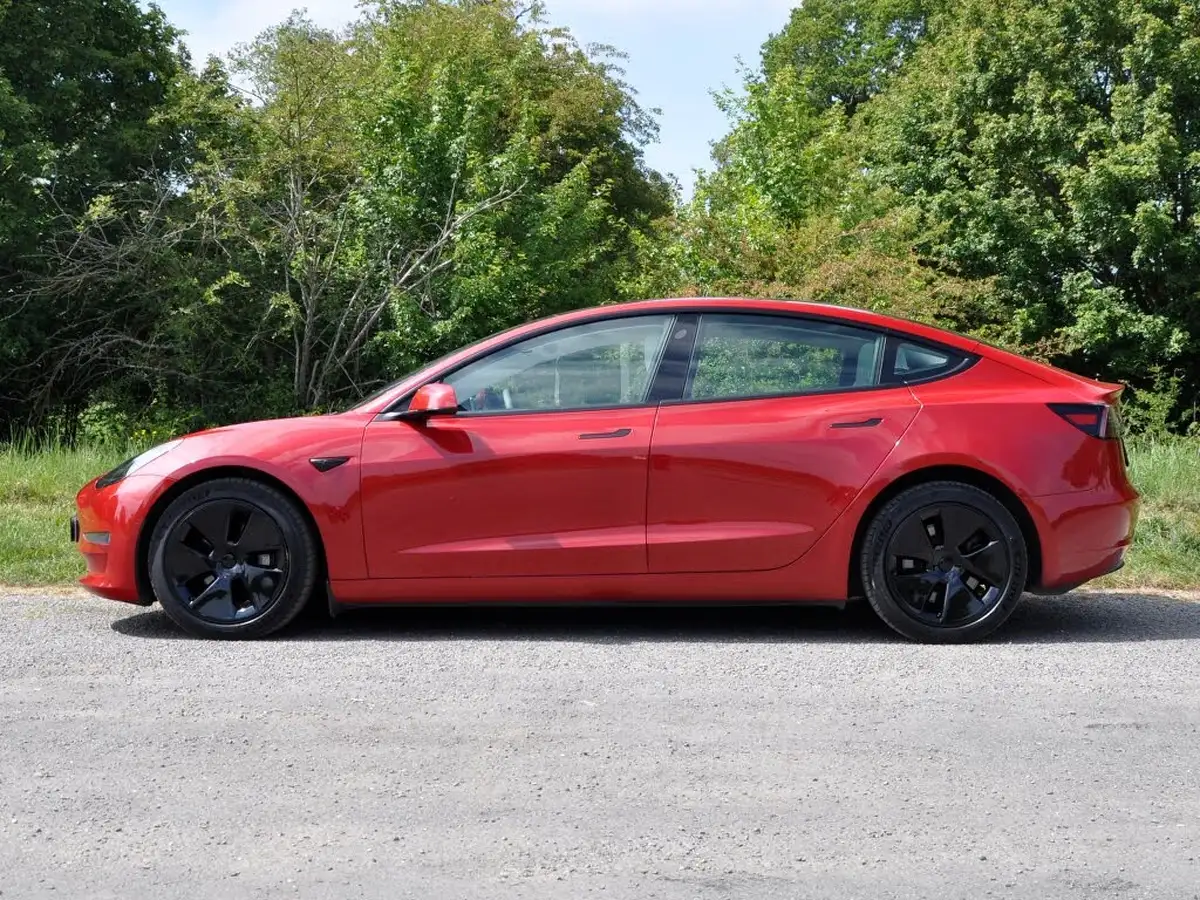2021-tesla-model-3-e-long-range-4x4-big-3