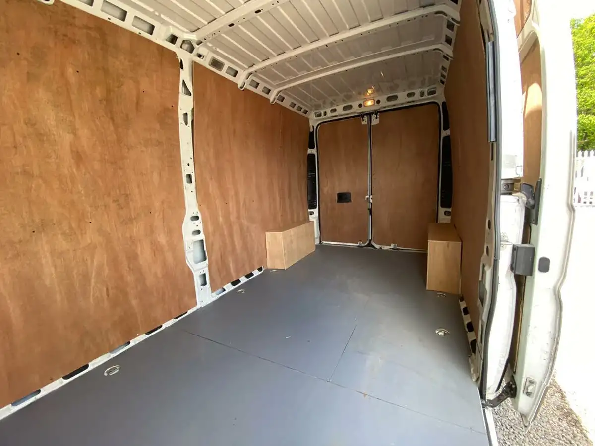 2019-peugeot-boxer-20-bluehdi-professional-335-l3-h2-big-12
