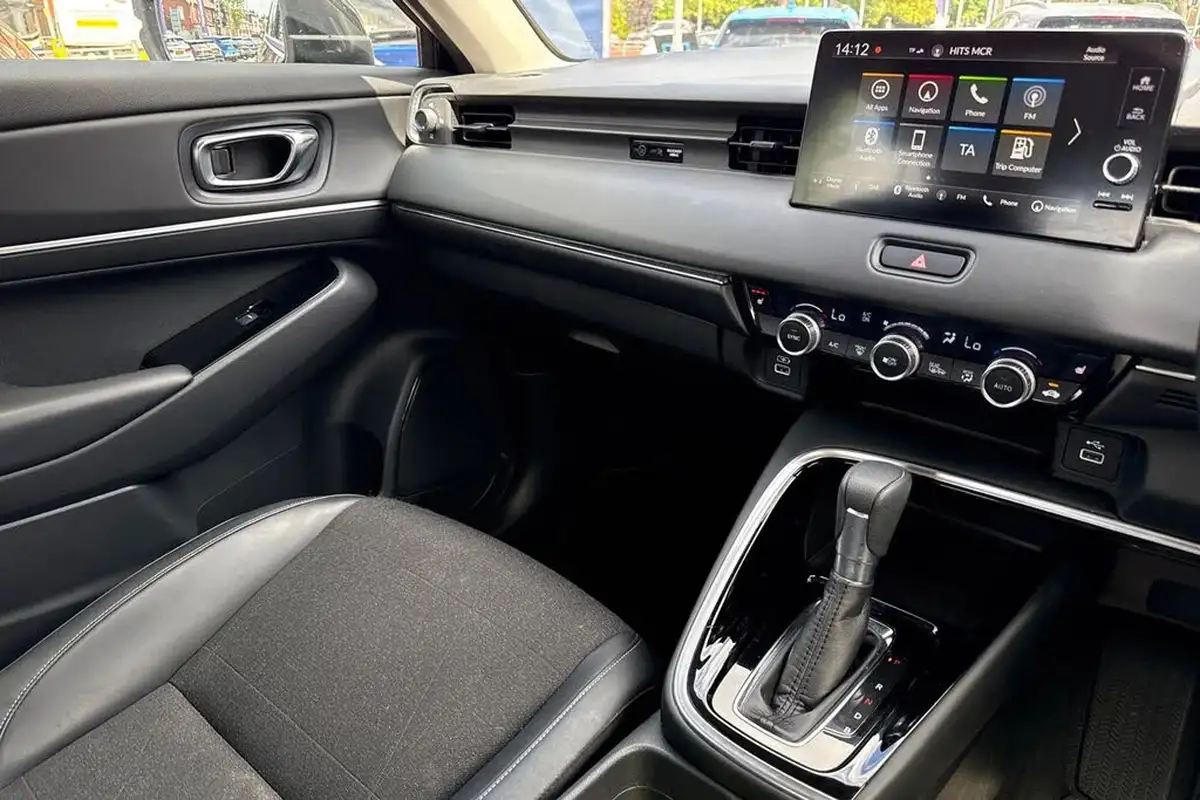 2022-honda-hr-v-15-i-mmd-advance-big-34