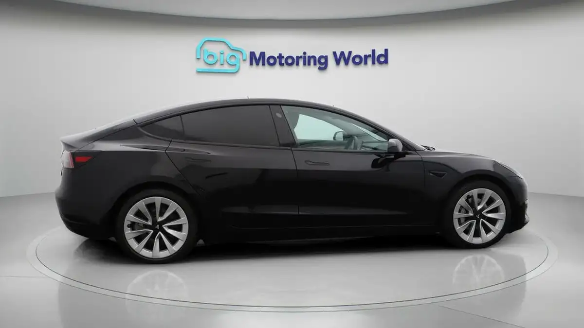 2021-tesla-model-3-e-long-range-4x4-big-8