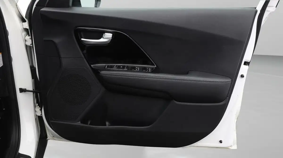 2021-kia-niro-16-gdi-phev-3-42in-cluster-big-14