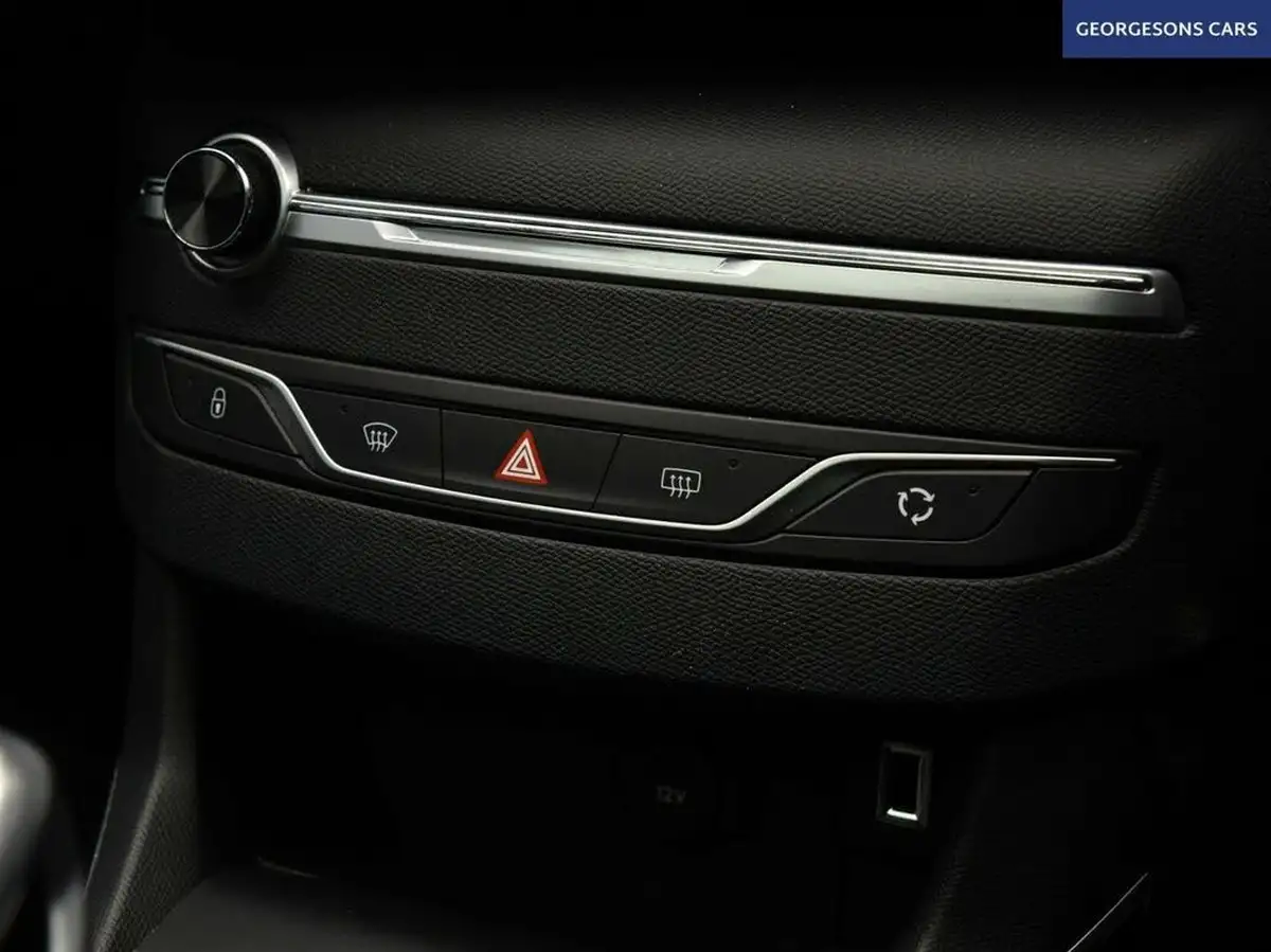 2019-peugeot-308-15-bluehdi-gt-line-big-29