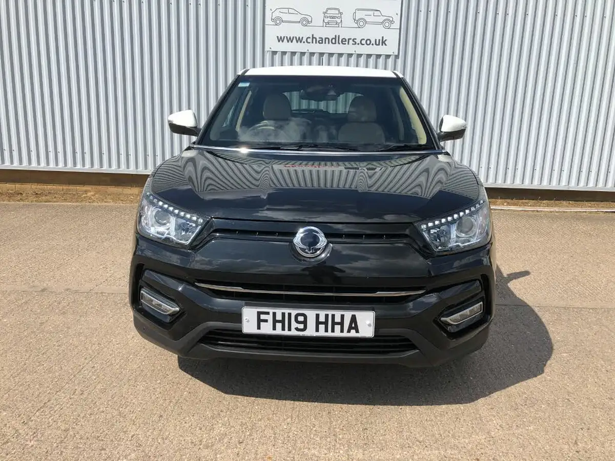 2019-kgm-ssangyong-tivoli-16-ultimate-auto-big-5