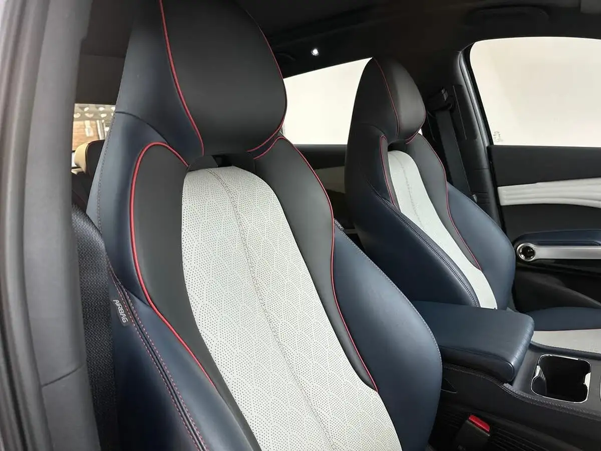 2024-byd-atto-3-e-design-big-11