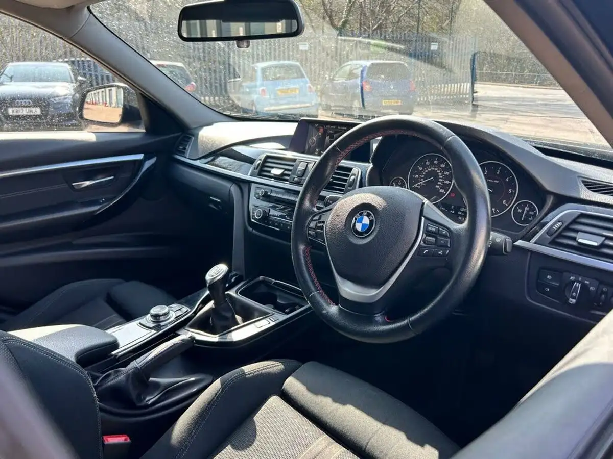2016-bmw-3-series-20td-318d-sport-saloon-4d-big-5