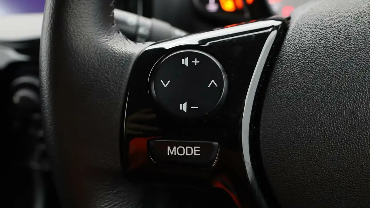 2021-citroen-c1-10-vti-shine-5d-big-21
