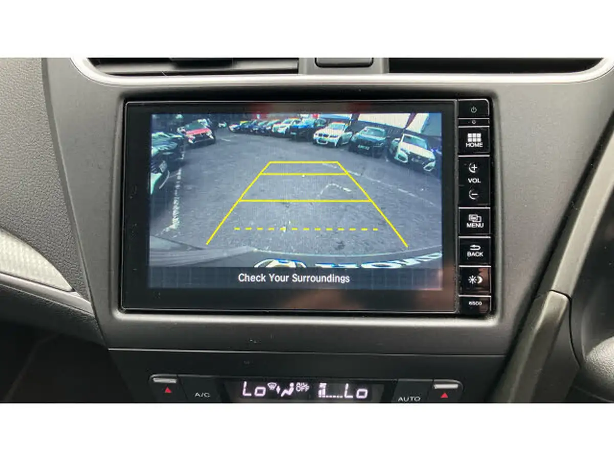 2015-honda-civic-16-i-dtec-se-plus-honda-connect-hatchback-big-22
