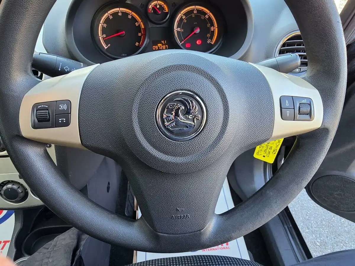 2009-vauxhall-corsa-12-active-ac-5d-big-28