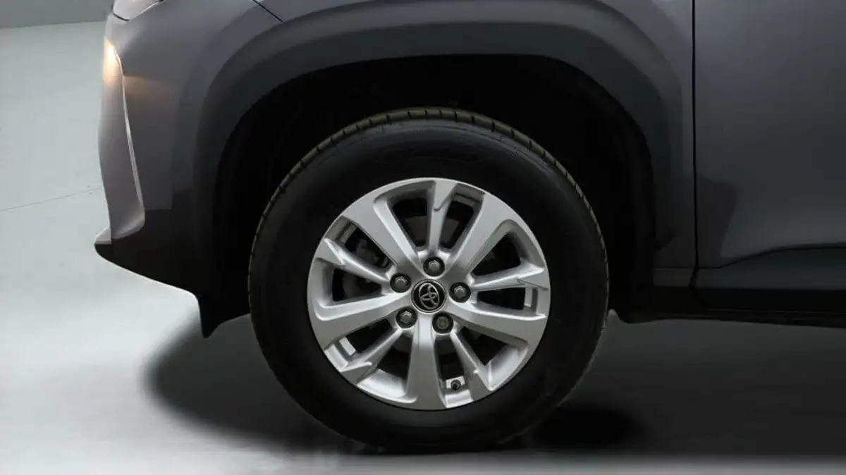 2023-toyota-yaris-cross-15-vvt-i-icon-big-18