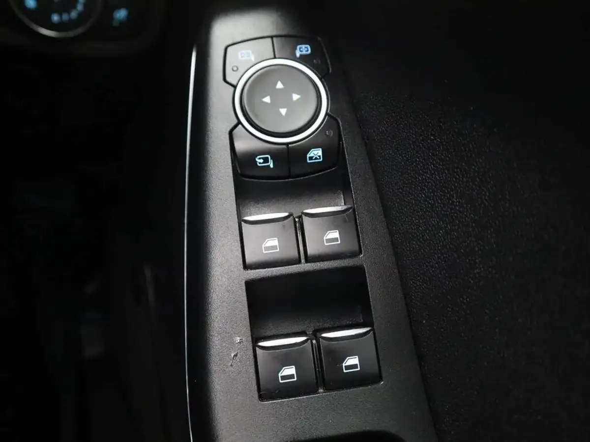 2019-ford-fiesta-10t-vignale-100ps-5d-auto-big-38