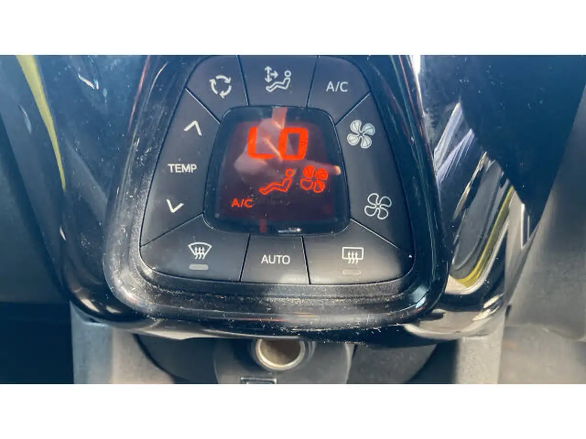 2019-peugeot-108-10-collection-hatchback-2-tronic-big-26