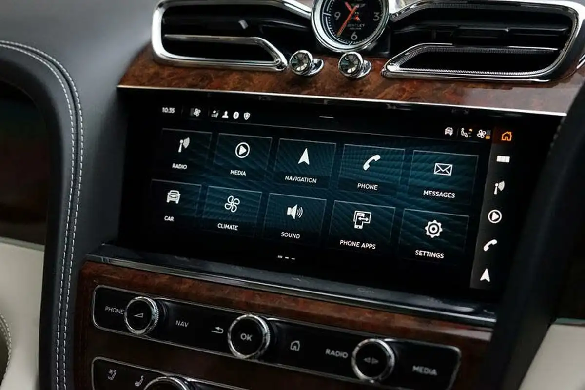 2019-bentley-bentayga-40-v8-big-24