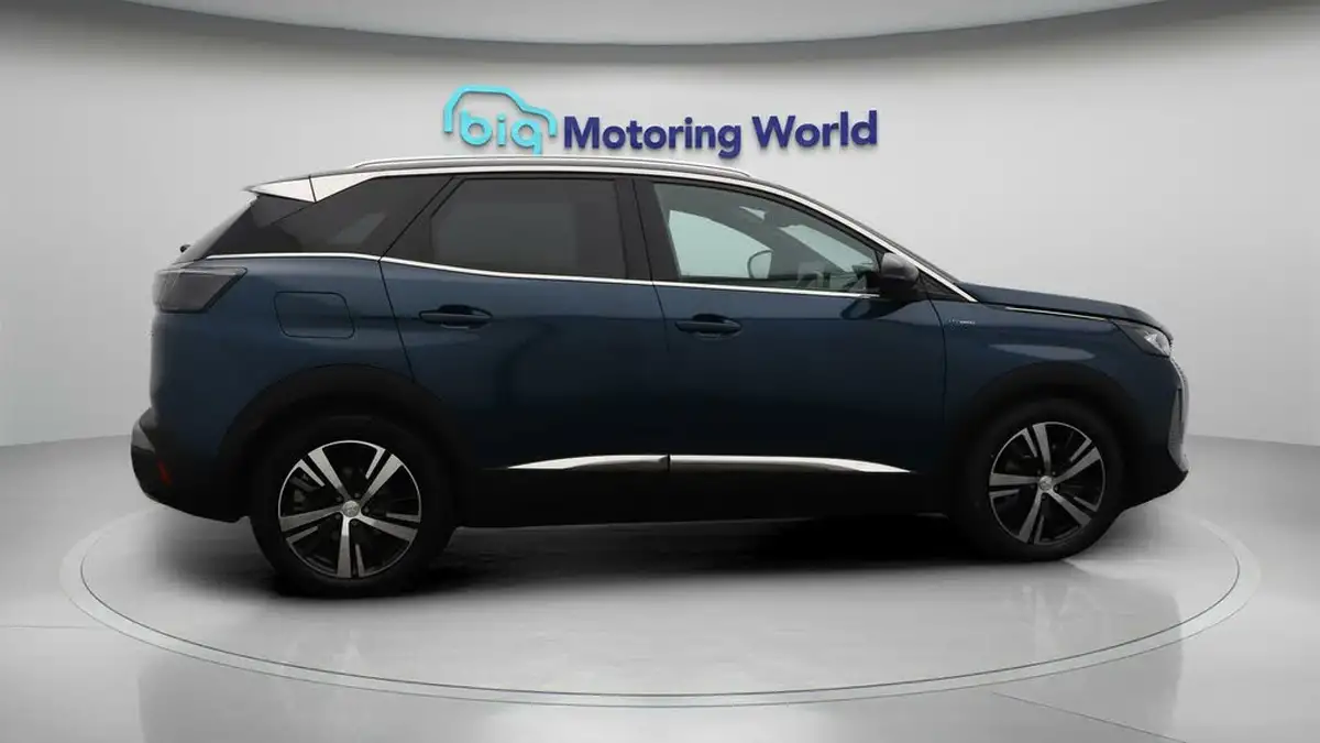 2022-peugeot-3008-suv-16-puretech-gt-225bhp-hybrid-e-eat8-big-8