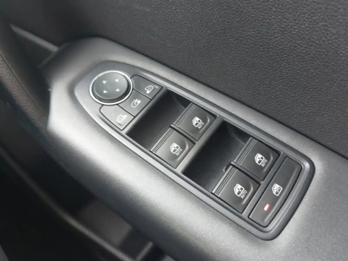2021-renault-captur-10-tce-iconic-90ps-big-14