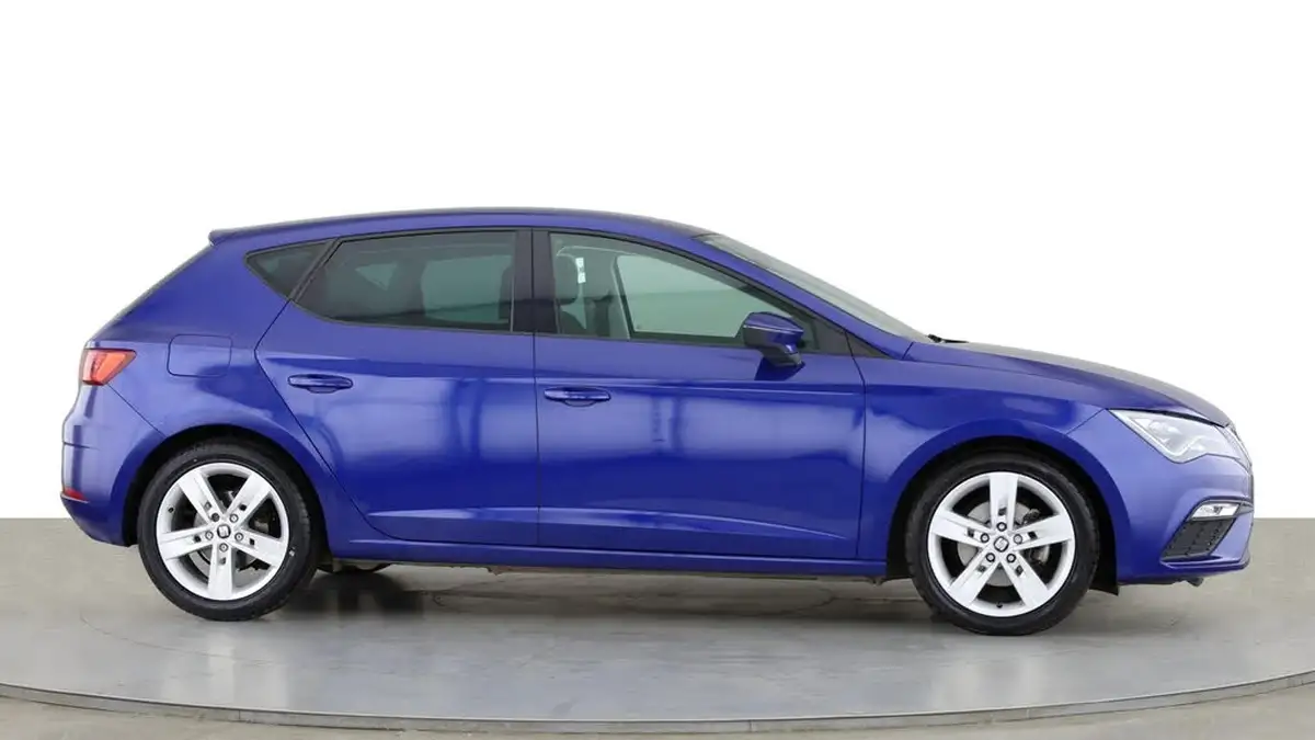 2020-seat-leon-15-tsi-evo-fr-black-edition-150ps-hatchback-big-10