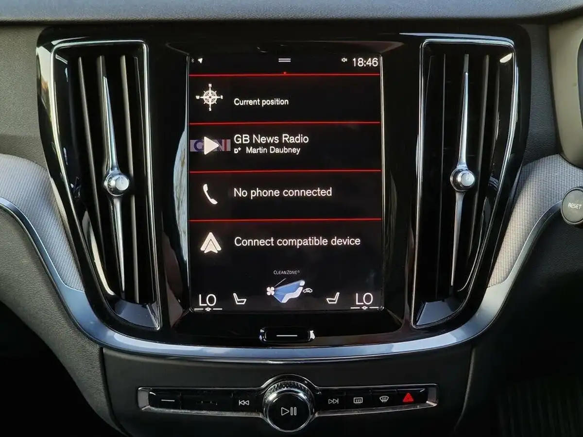 2020-volvo-v60-20-t4-r-design-plus-big-19
