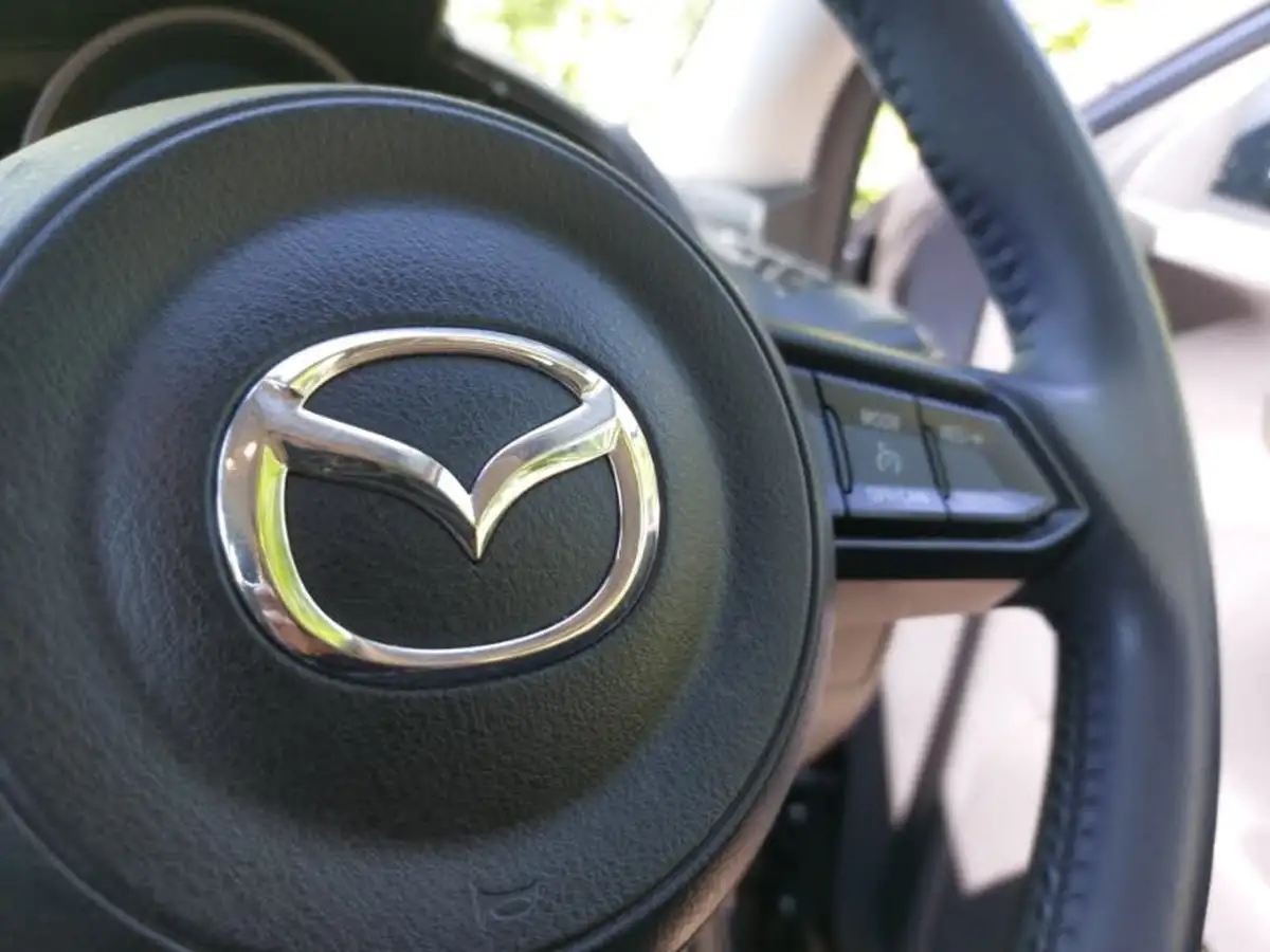 2020-mazda-mazda2-15-skyactiv-g-se-l-nav-big-10