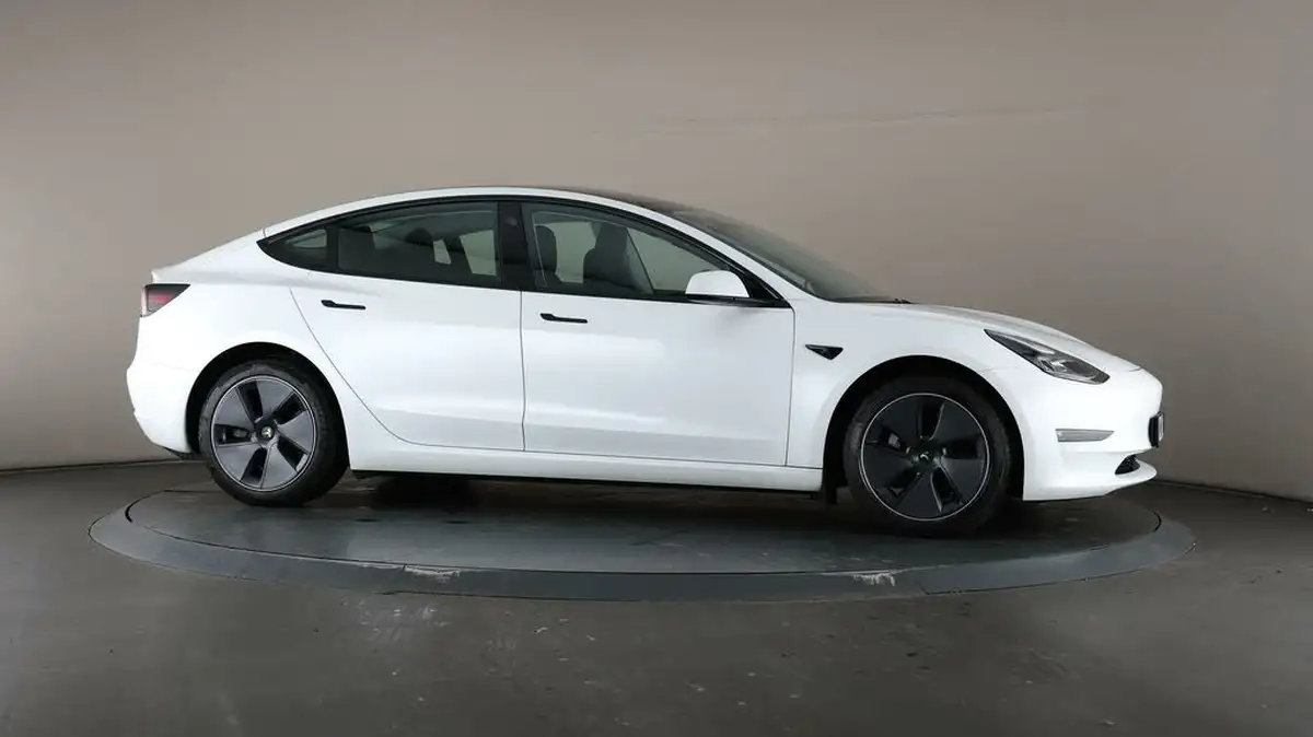 2021-tesla-model-3-e-long-range-awd-big-57