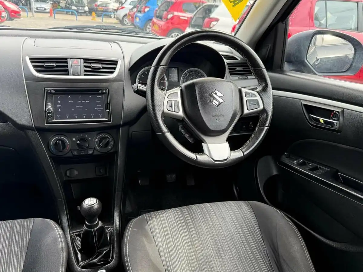 2016-suzuki-swift-12-sz-l-5d-big-11
