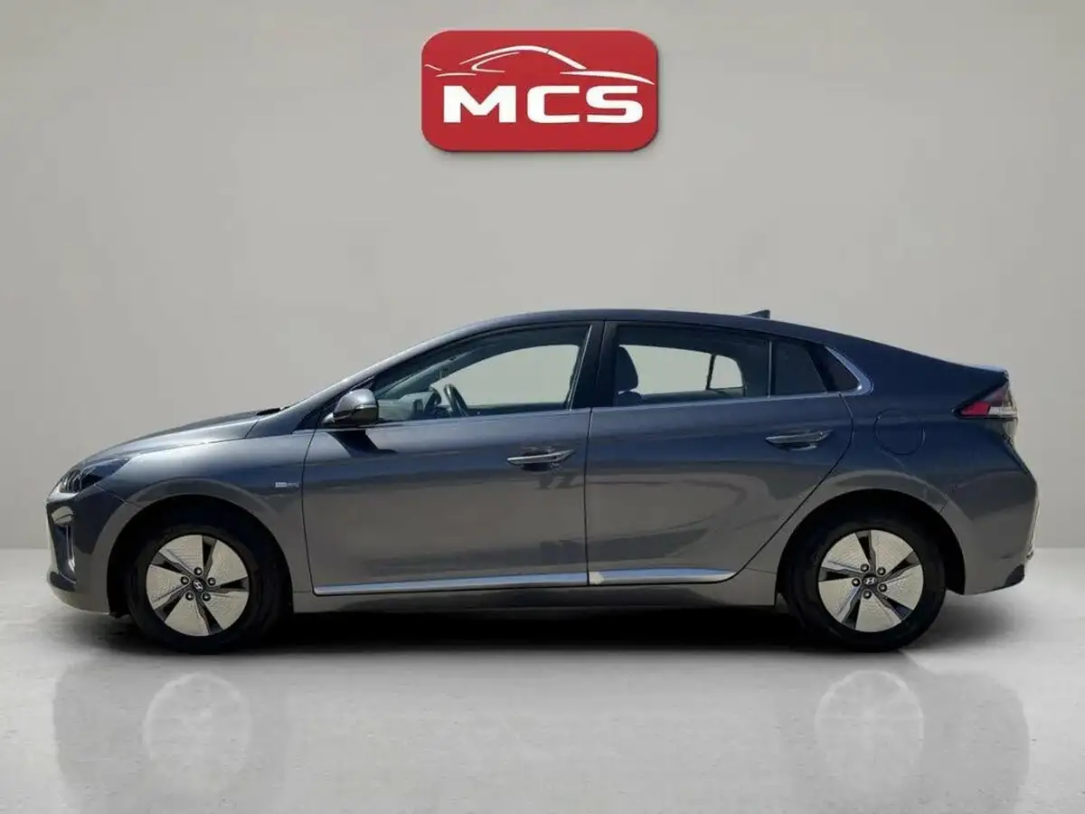 2021-hyundai-ioniq-16-gdi-premium-hybrid-big-3