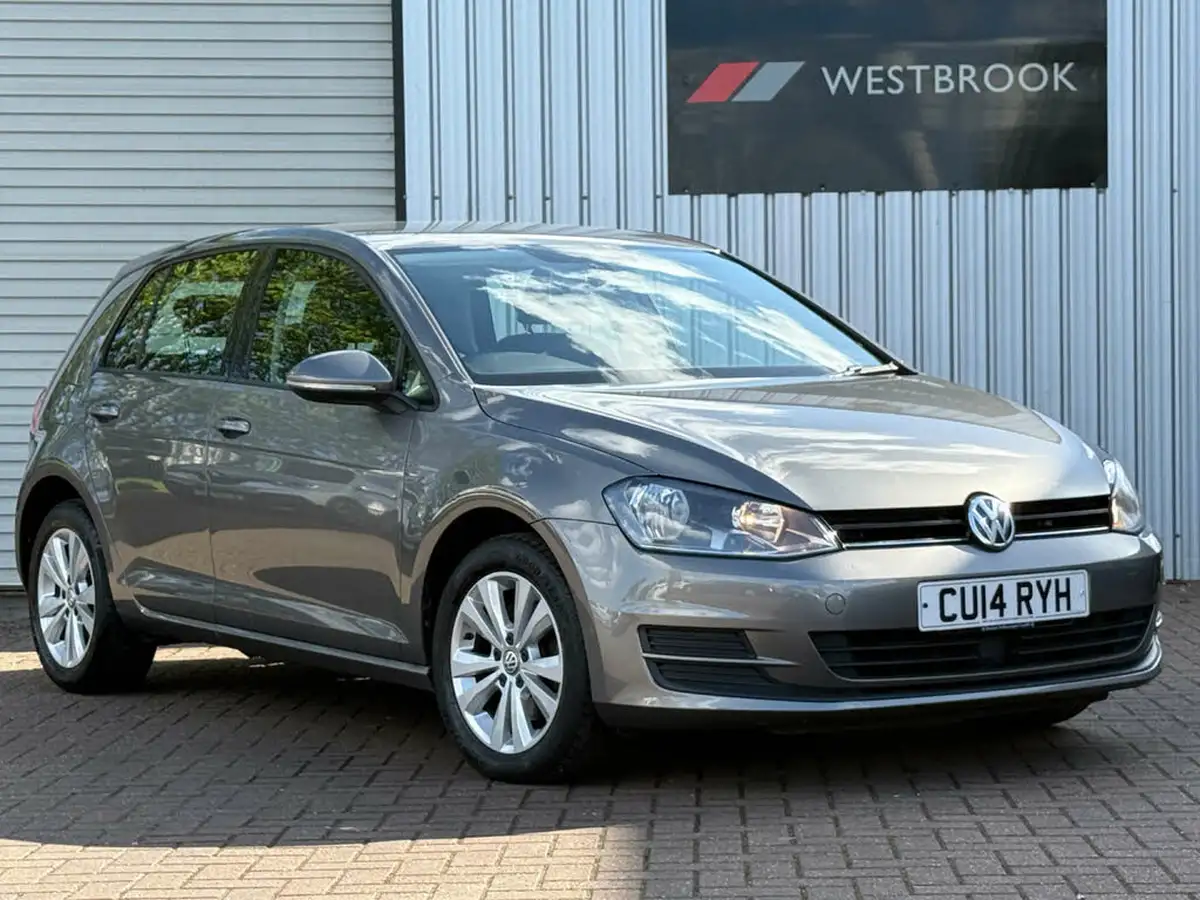 2014-volkswagen-golf-20tdi-se-ss-hatchback-5d-dsg-big-30