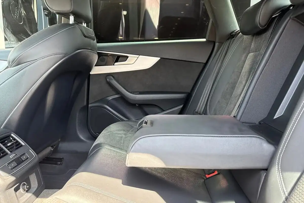 2019-audi-a4-avant-20-40-tfsi-sport-big-30