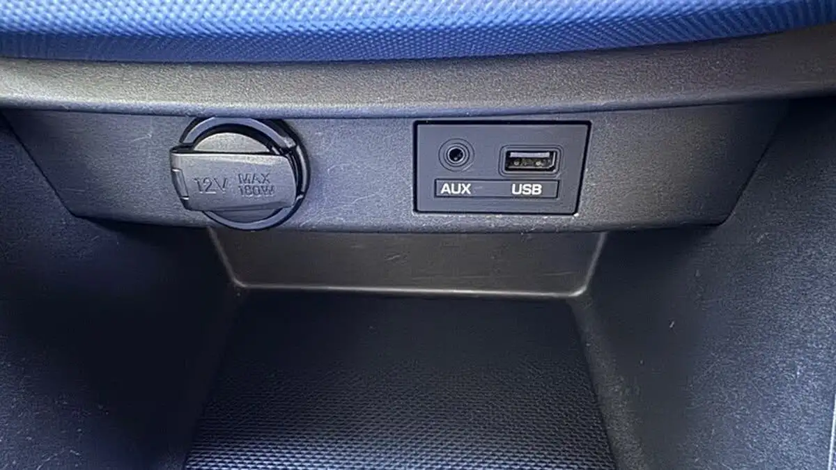 2016-hyundai-i10-12-se-big-30