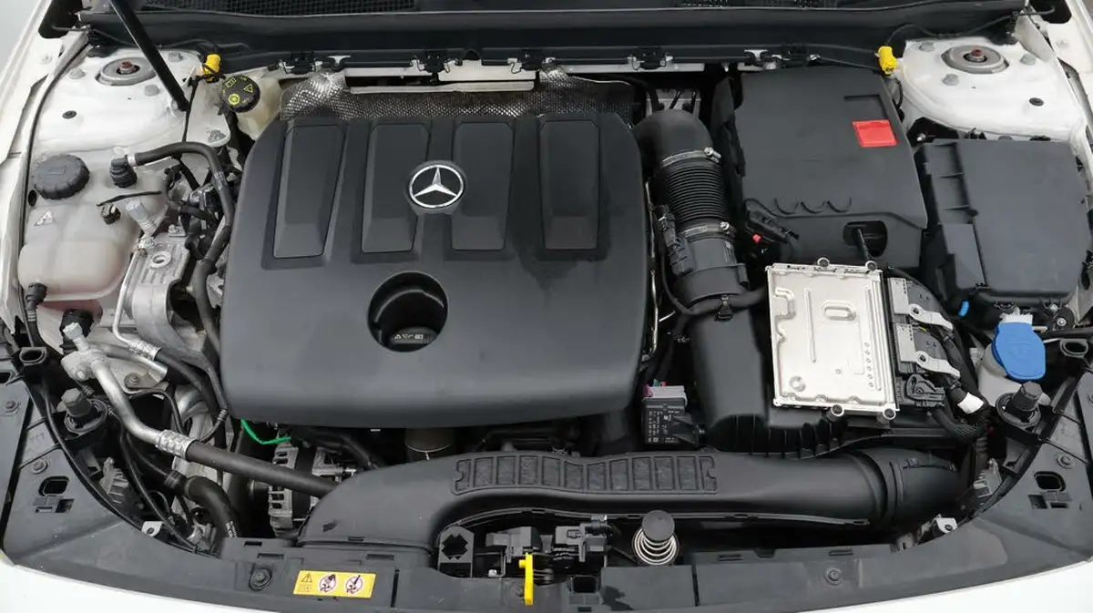 2021-mercedes-benz-a-class-15d-a180d-sport-hatchback-5d-7g-dct-big-19