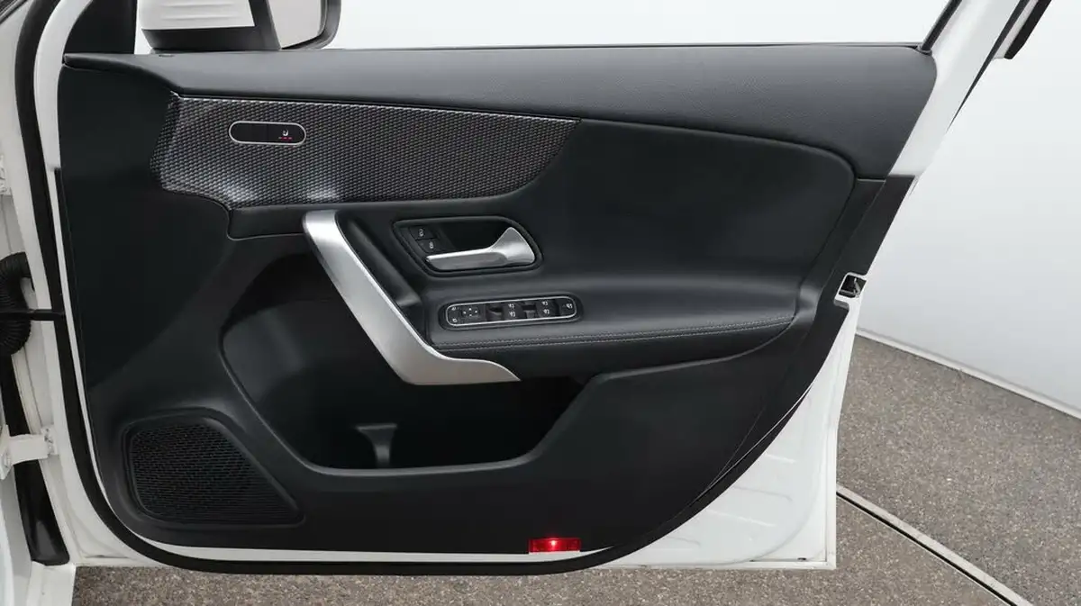 2021-mercedes-benz-a-class-15d-a180d-sport-hatchback-5d-7g-dct-big-15