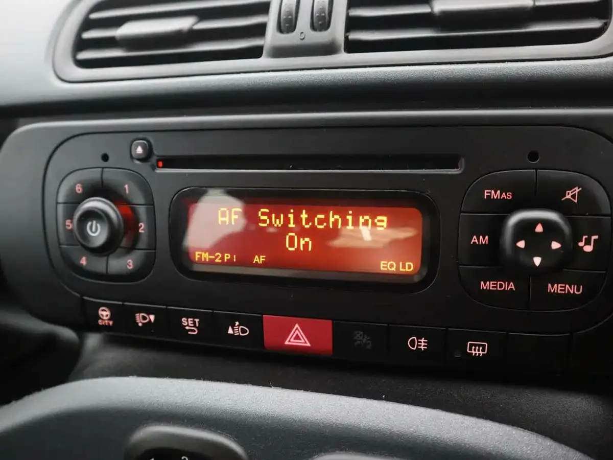 2018-fiat-panda-12-easy-big-22