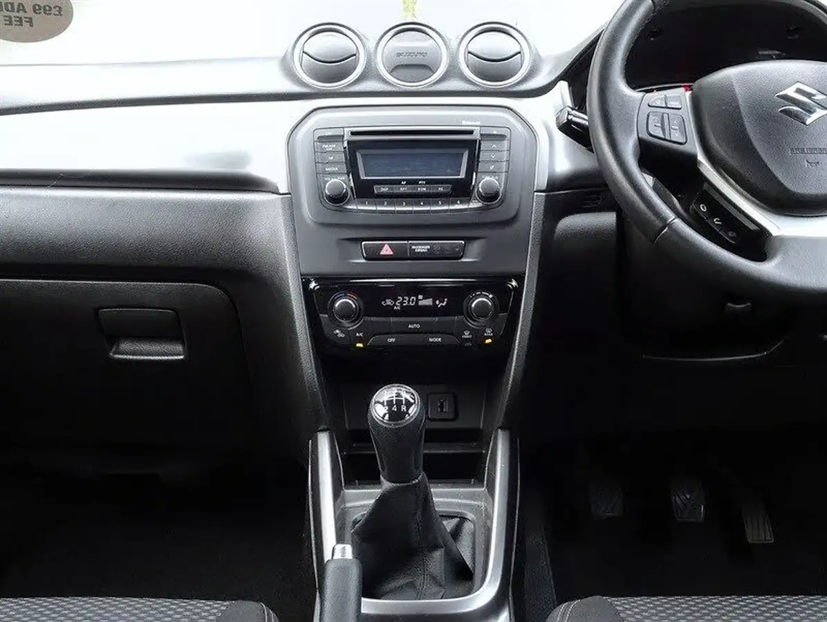 2019-suzuki-vitara-10-boosterjet-sz4-big-14